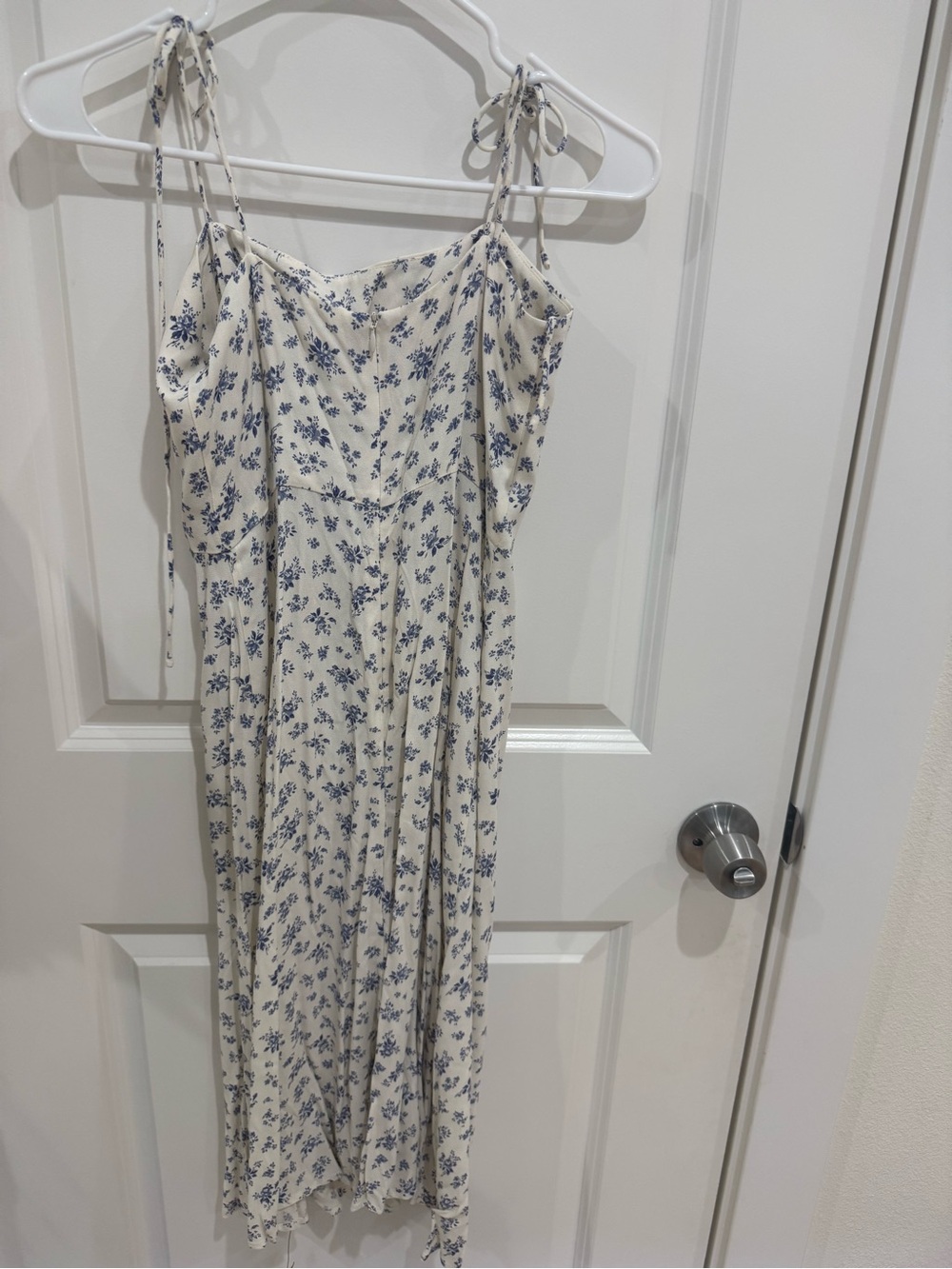 Reformation peach blue and white floral dress NWT - Picture 3 of 6